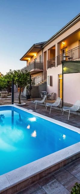 Ház Családok Részére Medencével A Tenger Mellett Razanj, Rogoznica - 19735 Ražanj