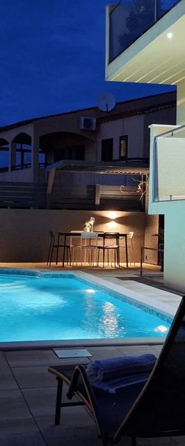 Apartmanok Családok Részére Medencével Brodarica Sibenik - 20248