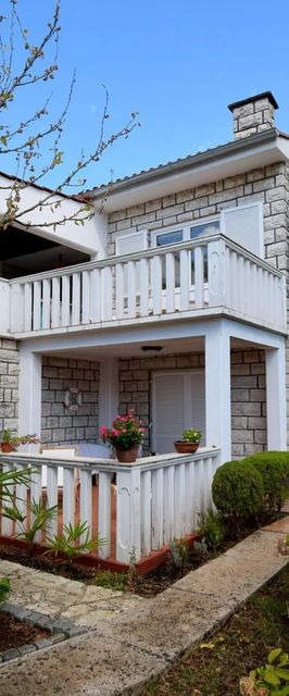 Apartmanok Parkolóhellyel Malinska, Krk - 20345 Malinska