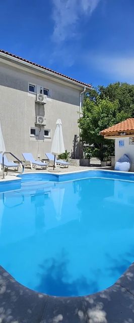 Apartmanok Családok Részére Medencével Malinska, Krk - 20377 Malinska