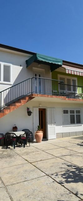 Apartmanok Parkolóhellyel Krk - 20429