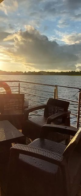 Domki na wodzie Topiko Czarter - Port Trygort