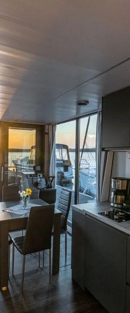 Domki na wodzie Topiko Czarter - Port przy hotelu Ognisty Ptak