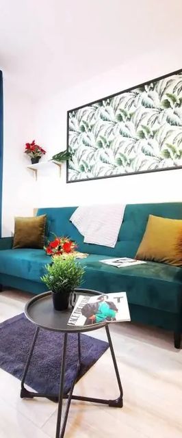 4-2 Stylowa kawalerka przy SKM (metro naziemne) Warszawa