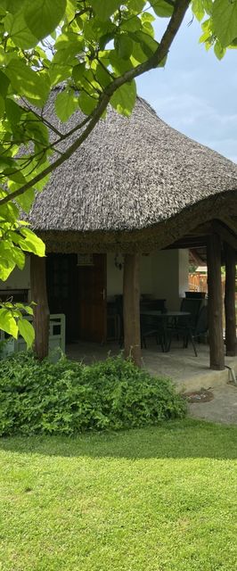 Nádfedeles Házikó Balatonkeresztúr