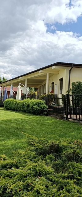 Vanilla pokoje i apartamenty nad brzegiem jeziora Okuninka