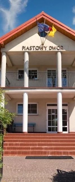 Pensjonat "Piastowy Dwór" Jastrzębia Góra