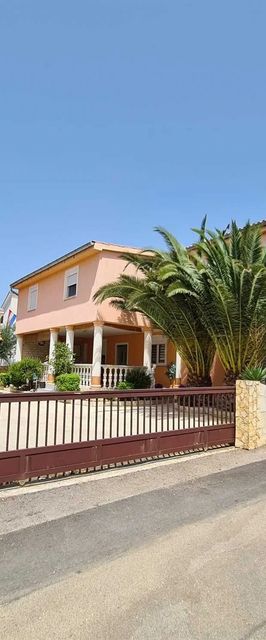 Apartment Tuka 4 Vir