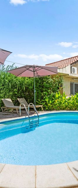 Regina Apartments Brodarica