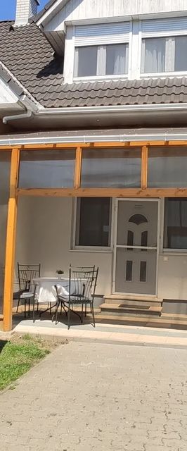 Jenna Apartments - Kara Balatonszárszó