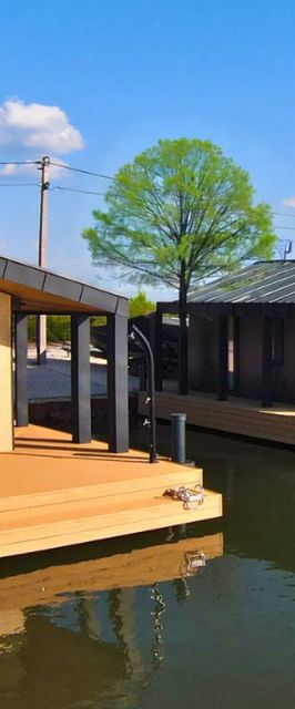 Sunset Bay Abádszalók