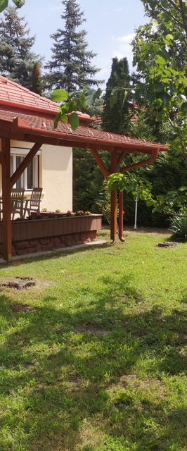 Júlia Vendégház*** Balatonkeresztúr