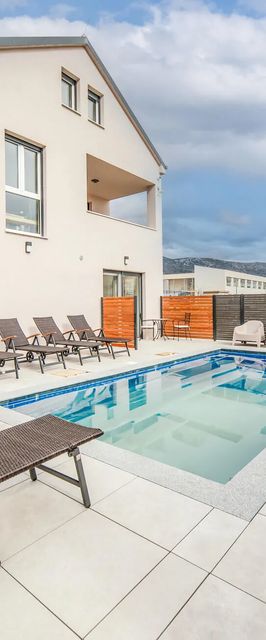 Apartman Kaštel Novi - CSC338