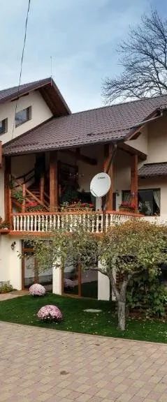 La Colțul Castelului Bran