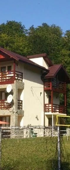 Pensiunea Zece Brazi Cheia