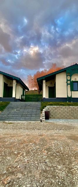 Zwillingshäuser Brebu Nou