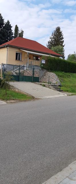 Laciház Vendégház Igal