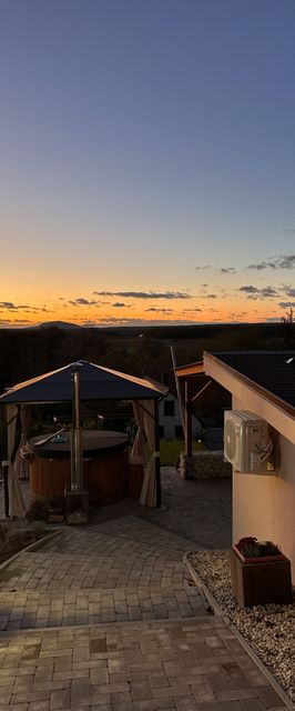 Akar-Lak Vendégház Ajka