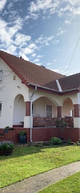 Pusztavár-Lak*** Erdőhorváti