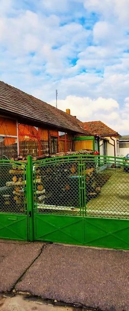 Hazavárlak Apartman Decs