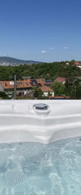 Lila Akác Vendégház Keszü