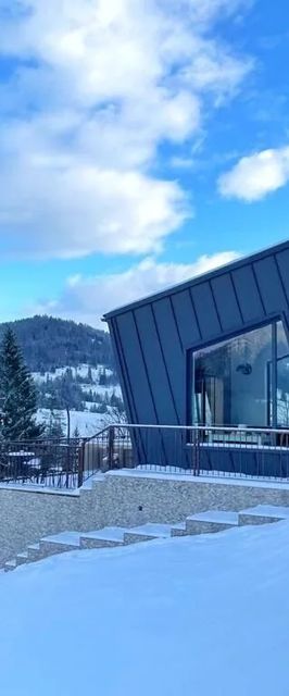 Tiny One cu Jacuzzi Lacu Roşu