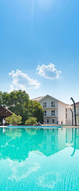 Aranyszarvas Panzió****, Étterem és Grillterasz Szarvas