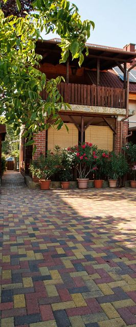 Zsuzsi Apartman Balatonboglár