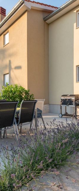 House Diraki Viškovo