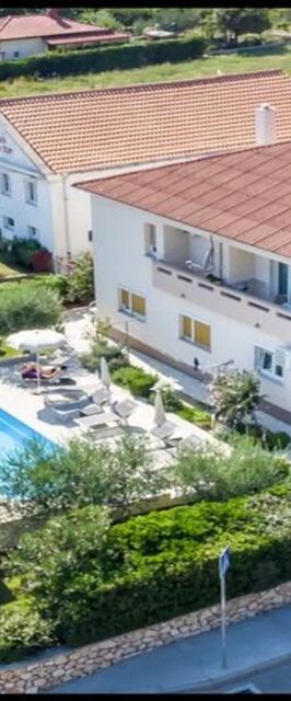 Apartments Elegance with swimming pool Baška 