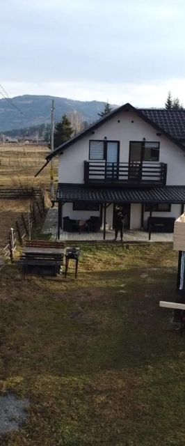 Vila Raisa Neagra Șarului