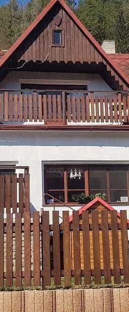 Šumavská chalupa u lesa Rejštejn