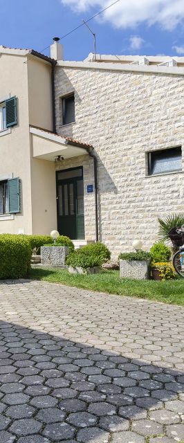 Apartments Family idyll Vodice