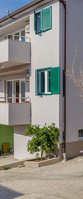 Apartments Modric Okrug Gornji