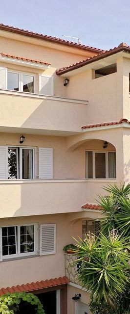 Apartments Anamarija S Lopar