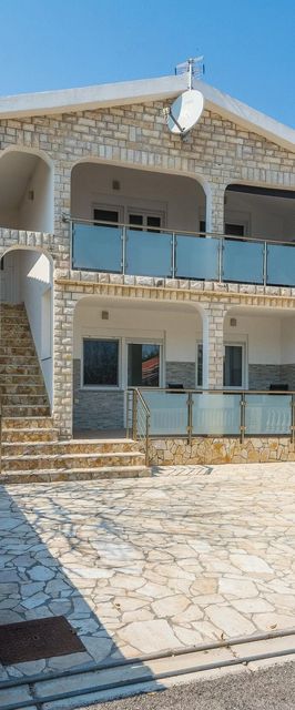 Apartment Wenig Vir II