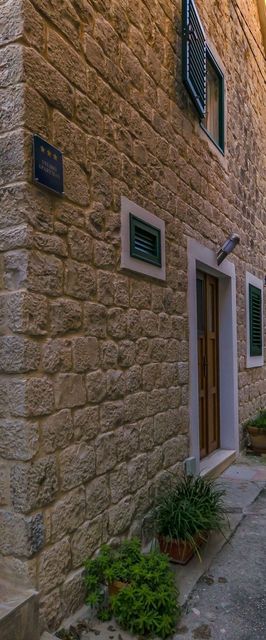 Apartment Stone apartment in center Kastel Stari