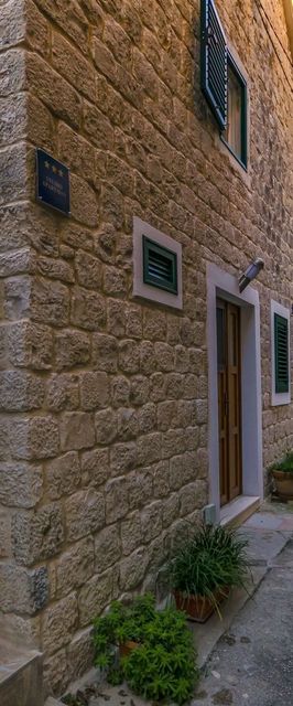 Apartment Stone apartment in center Kastel Stari