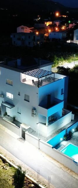 Apartments Grandevista-with swimmingpool Seline