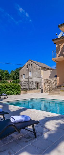 Apartments Margita 2 Tribalj