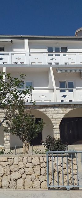 Apartment Moonstone Metajna