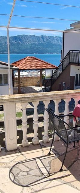 House Karmela Sucuraj