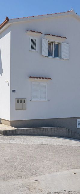 Apartments Ivan Okrug Gornji II