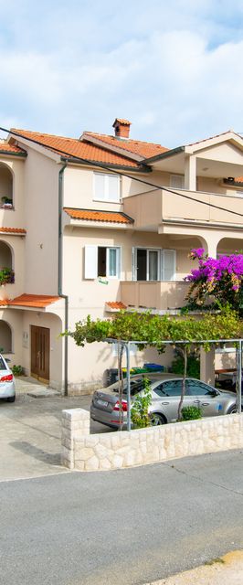 Apartments Mirjana V Lopar