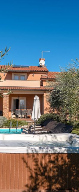 House Casa Clara Kastelir