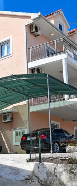 Holiday House Narona Mastrinka