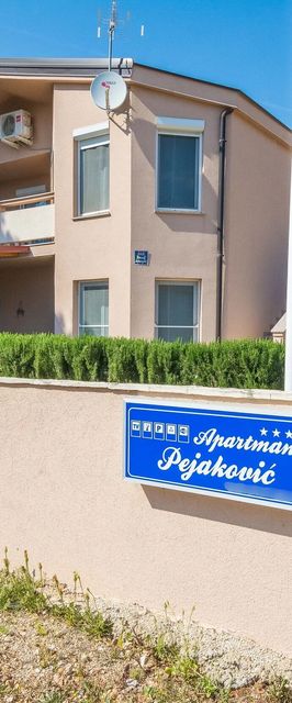 Apartments Zaklina Vir II