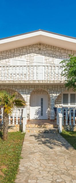 Apartments Loncar Vir II