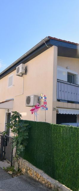 Apartment Sunny 1 Njivice