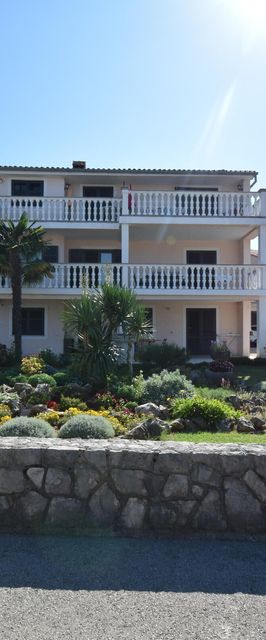 Apartments Marinela Njivice II